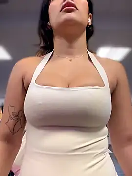 Czat XXX na żywo – Risky_Workouts