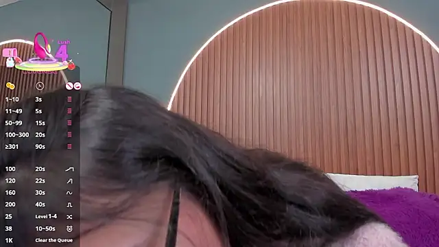 NayeCloud's Live XXX Chat