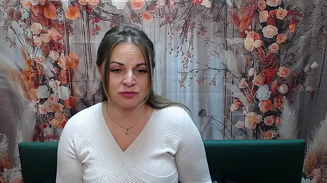 Chat +18 de Alina_Burleck ao vivo