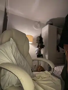 Chatroom XXX en direct de CharlottX