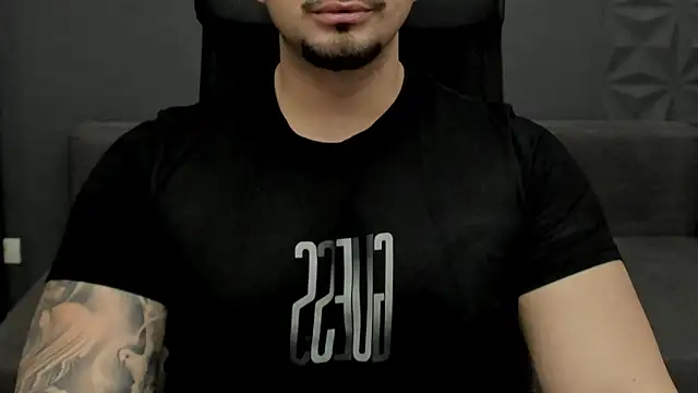 Chat +18 de TonyWilcox ao vivo