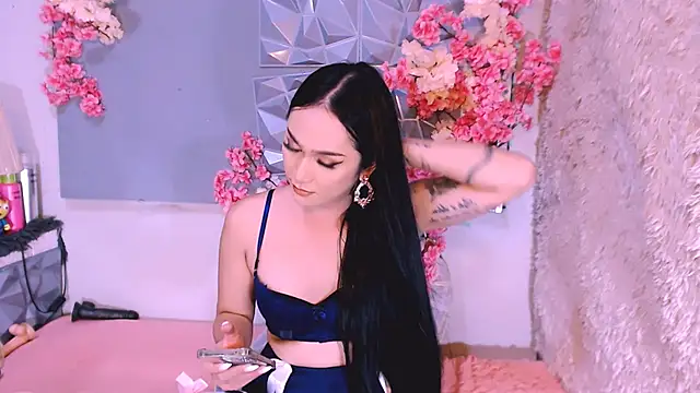 Oriental_Tiara's Live XXX Chat