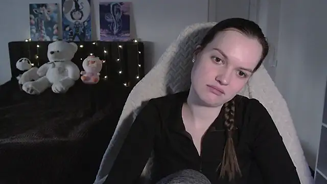 Little_flowers élő XXX-chatje