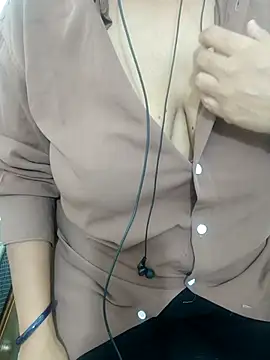 Tamil_aishu09's Webcam Show