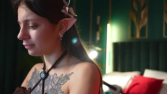 Онлайн чат XXX Eille_Elfie