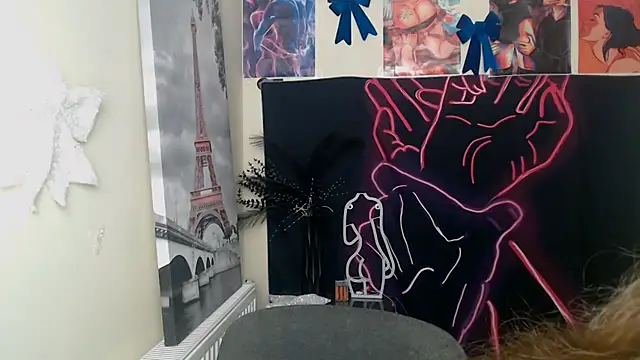 StellaCRL élő XXX-chatje