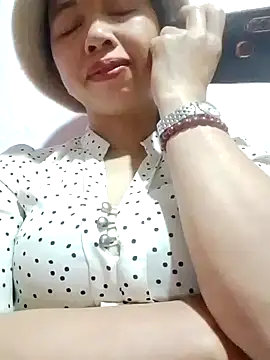 Онлайн чат XXX TRIEUTRIEU20