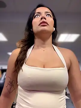 Risky_Workouts élő XXX-chatje