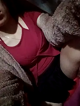 Chatroom XXX en direct de nhinhi-sexy