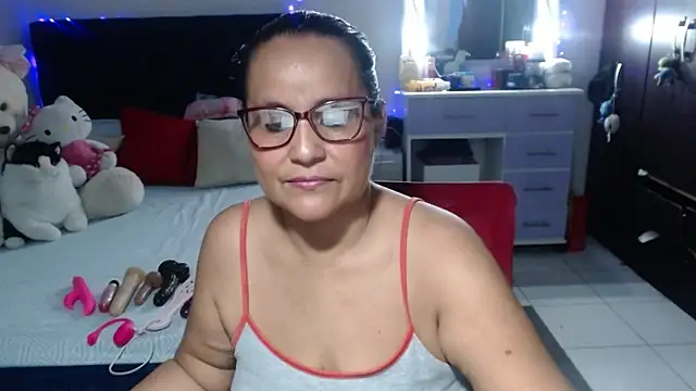 pervert_mommy_ 라이브 XXX 채팅