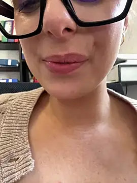 Hii_Lolla's Live XXX Chat