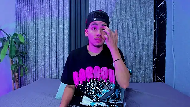 Mike_0233_'s Live XXX Chat