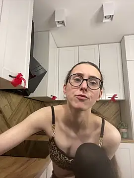 MartiniiSelenna's Live XXX Chat