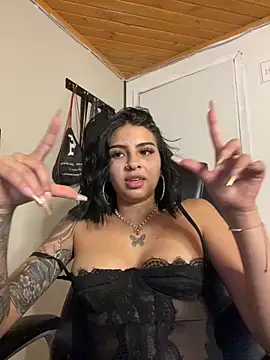 XXX chat uživo modela Hilary_pinkk