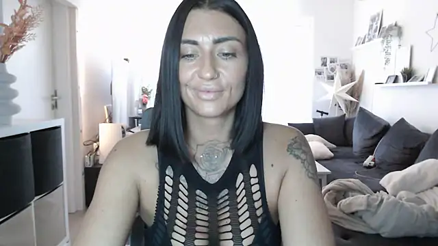 IntiMia 即時 XXX 聊天