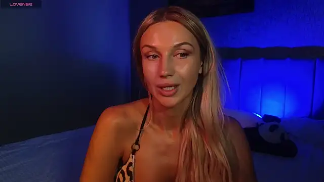 Megan_Kira 现场XXX聊天