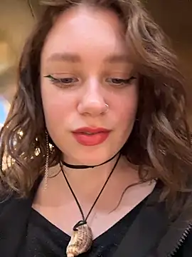 Chatroom XXX en direct de lucy-joy