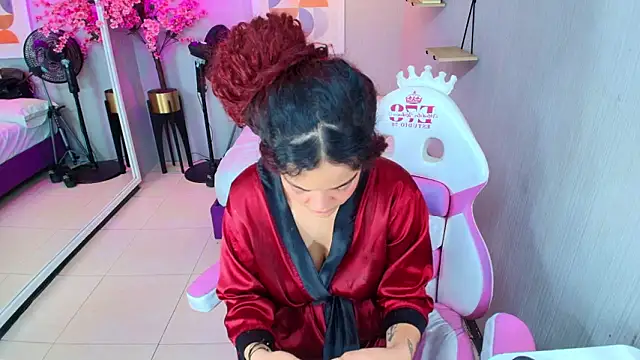 Maggy_t18's Live XXX Chat