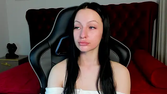 NaomiBlakes 即時 XXX 聊天