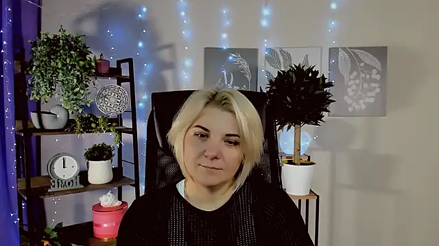 Pokazy przed kamerką – EvaEvals