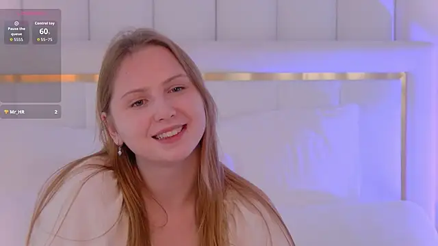 MonicaKinn Live XXX chat