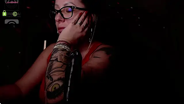 SonyaDevon Chat XXX live