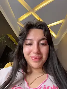 NoraVelour 即時 XXX 聊天