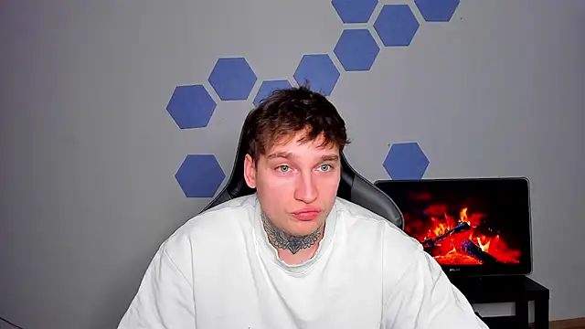 Chris_Tyson 即時 XXX 聊天