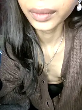 -AYUSHI01's Live XXX Chat