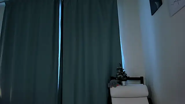 EmmaStoneWants' Live XXX Chat