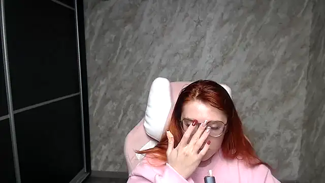 Reginasmilee Live XXX-Chat