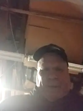 Reddog833's Live XXX Chat