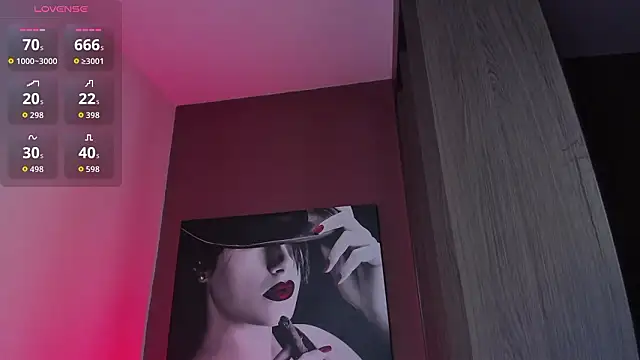 QueenOfHaze Chat XXX in diretta