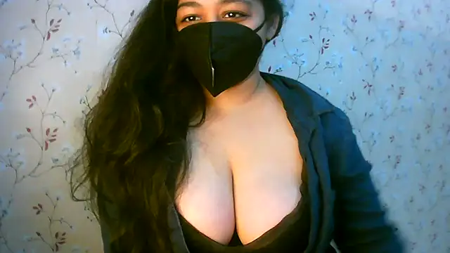 Nandini8 即時 XXX 聊天