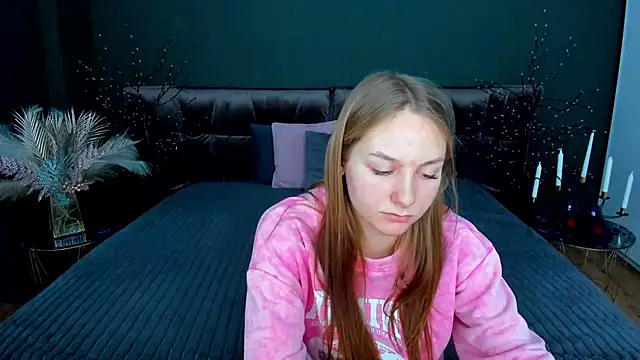 MilaAddams live XXX chat