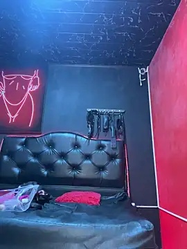 Emilyy-18 Chat XXX in diretta