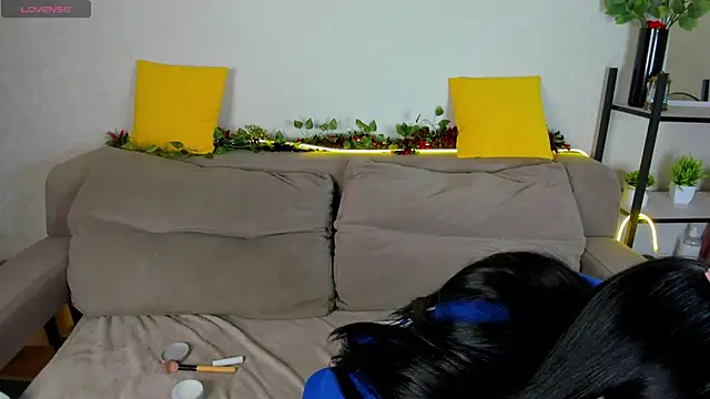 Lilith_Wholsh's Live XXX Chat