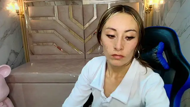 katalina_r_'s Live XXX Chat