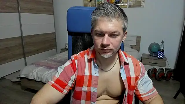 RobbyShawz Show in webcam