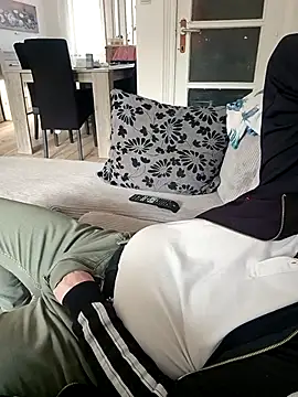 Chat XXX ao vivo de KnownObligation1