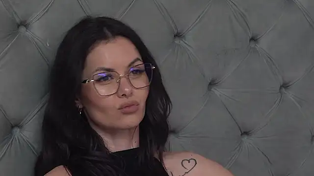 SeductiveMom 即時 XXX 聊天