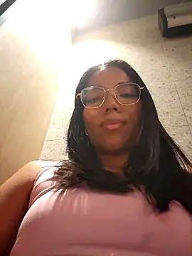 دردشة SheenaBrooke الجنسية المباشرة