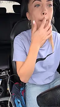 Risky_julia2330 Adlı Modelin Canlı XXX Sohbeti