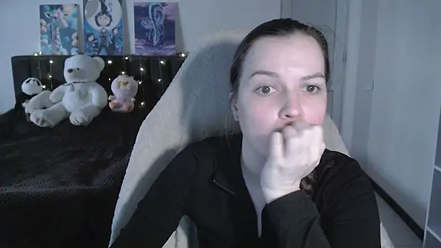 Little_flowers 即時 XXX 聊天