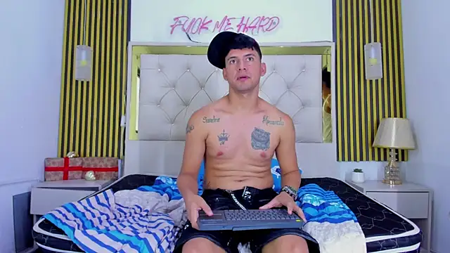 Two_Kings: απευθείας συνομιλία ΧΧΧ