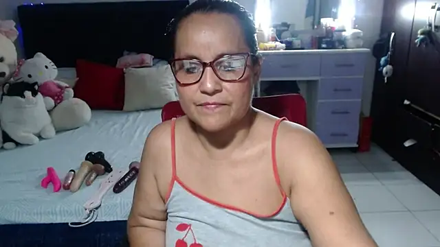 pervert_mommy_'s Live XXX Chat