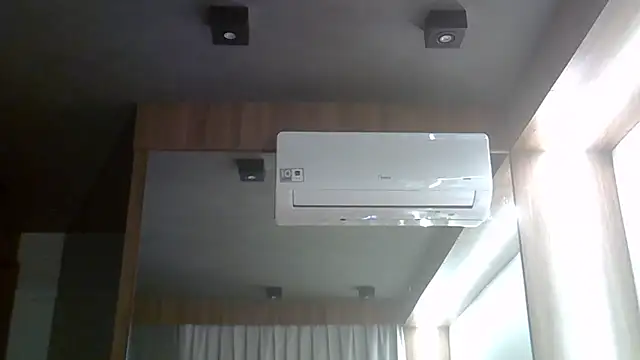 SkinnyKitten – Naživo XXX chat