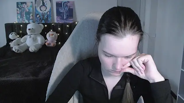 Little_flowers 即時 XXX 聊天