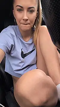 Risky_julia2330 即時 XXX 聊天