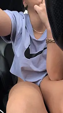 Risky_julia2330 即時 XXX 聊天